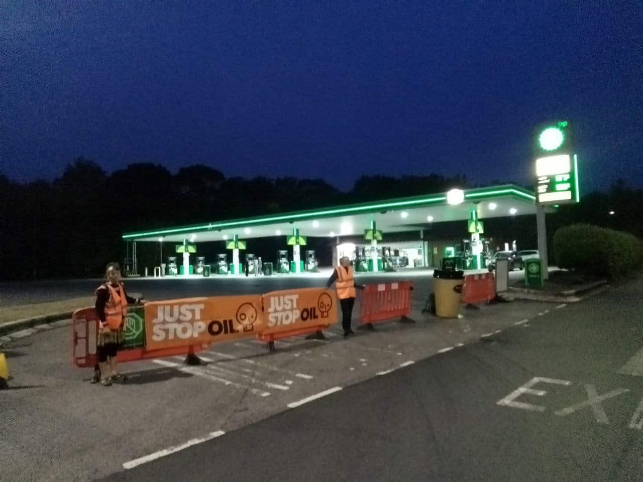 Breaking Just Stop Oil blocks 3 service stations on the M25 Just