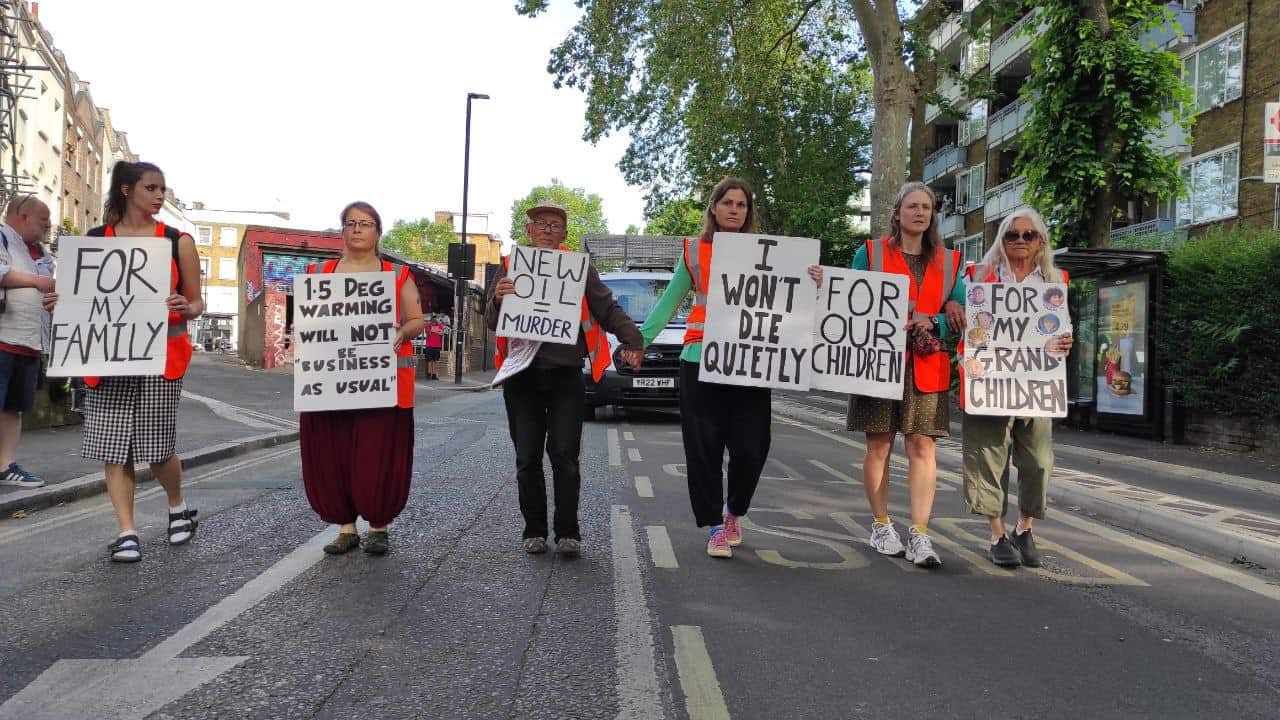 Buckets of support for Just Stop Oil – Just Stop Oil